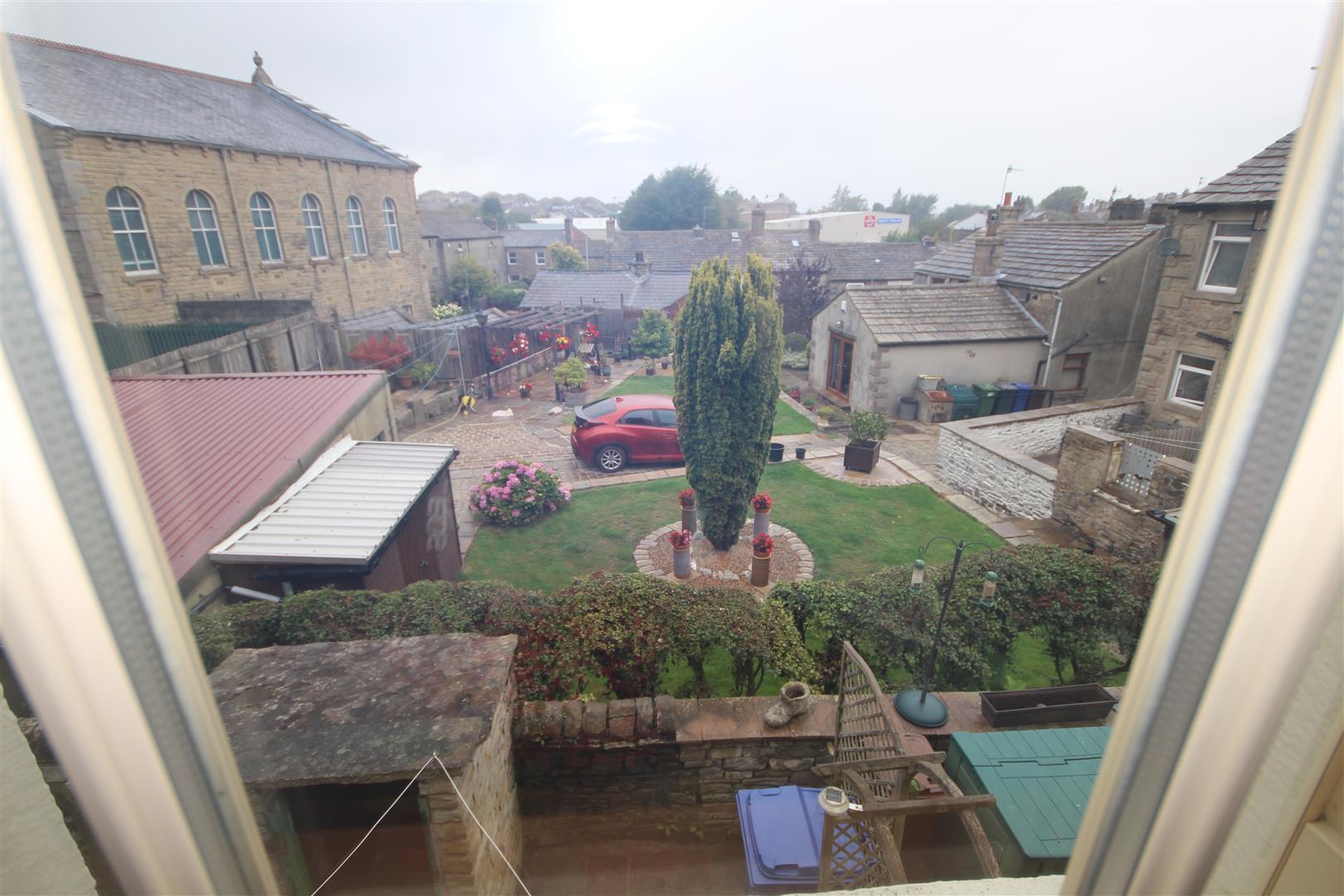 2 bedroom mid terrace house To Let in Barnoldswick - IMG_8547.jpg